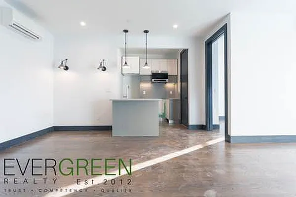 Rented by Evergreen Apartments BK | media 25