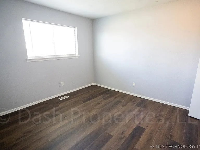 5104 S 75th East Ave — Photo 52