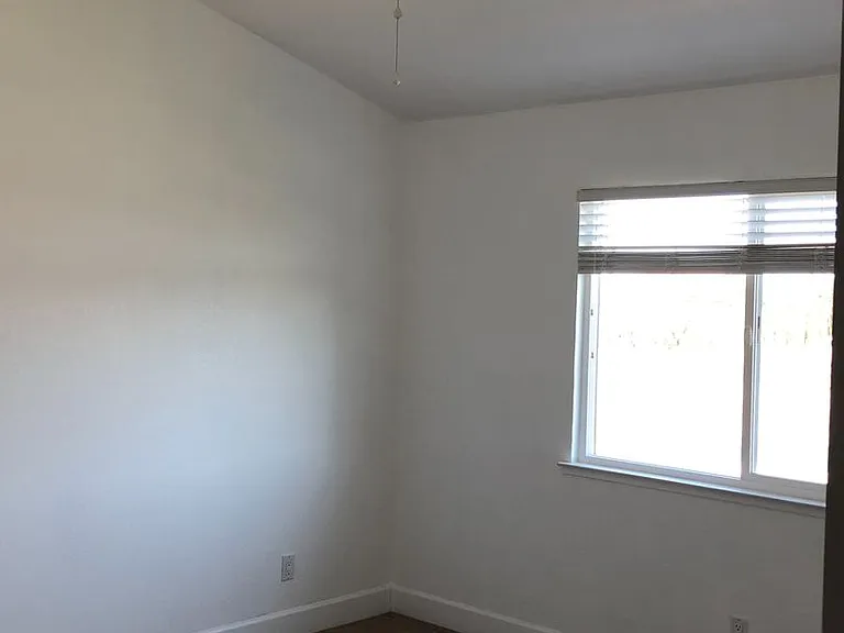 743 Calico Trl — Photo 32