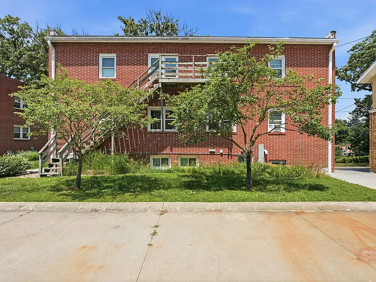 4220 Ingersoll Ave #202 — Photo 20