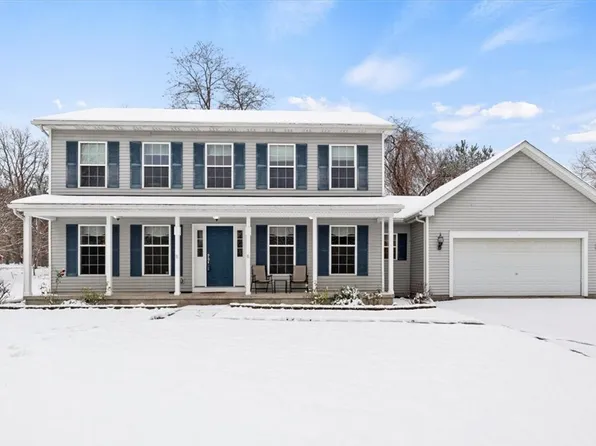 3 Bird Crossing Ln, Spencerport, NY 14559