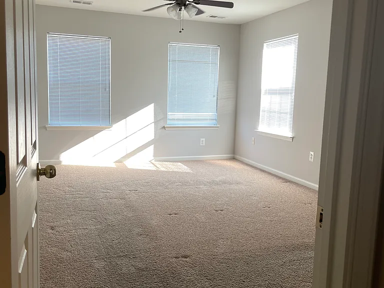 1602 Wilcox Ave — Photo 6