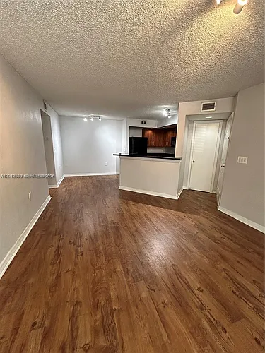 701 Vista Isles Dr #1614 Photo 1