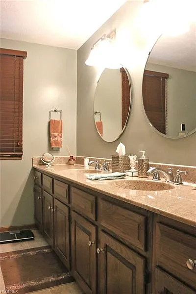 Thumbnail 16