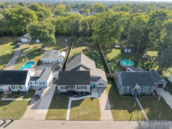 349 Armand Dr, Troy, OH 45373