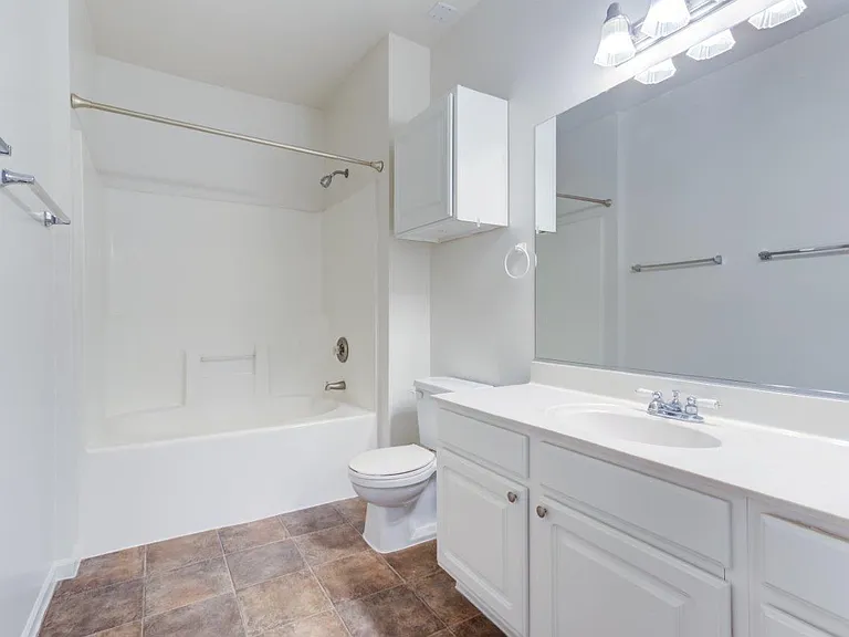 Hills of Aberdeen Apartment Homes — Photo 8