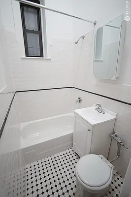 Rented by Oxford Property Group | media 13