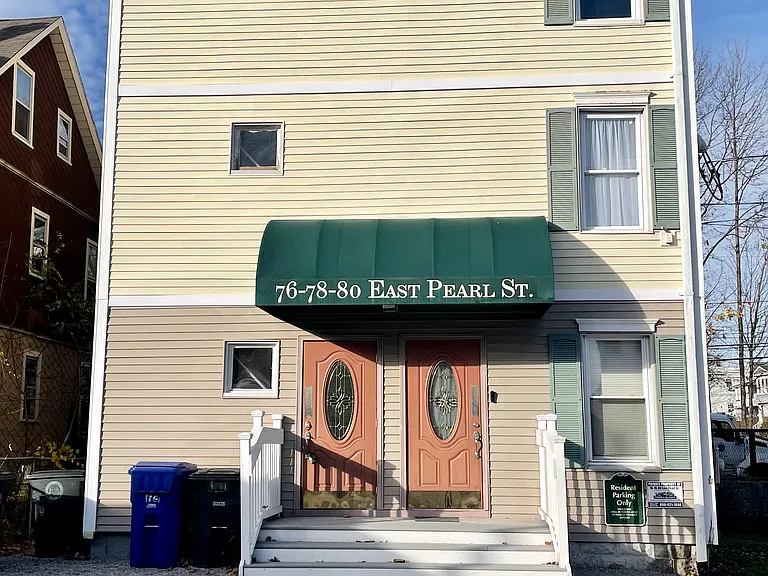 76 E Pearl St #2 — Photo 18