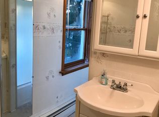 905 Center St, Freeland, PA 18224