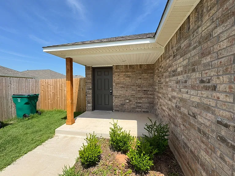 1312 Willowood Cir — Photo 2