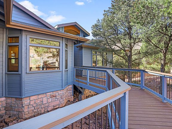 3rd image of 818 N Blue Spruce Cir