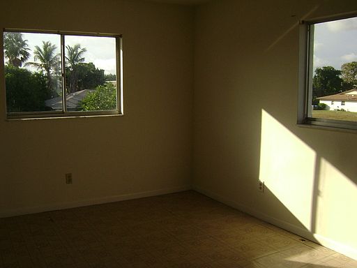 2nd image of 4845 Manor Ct APT 1