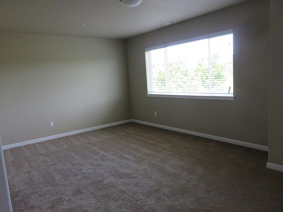 5th image of 4405 Briggs Dr SE