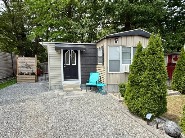 2600 Montrose Rd #3, Niagara Falls, ON L2H 0V1