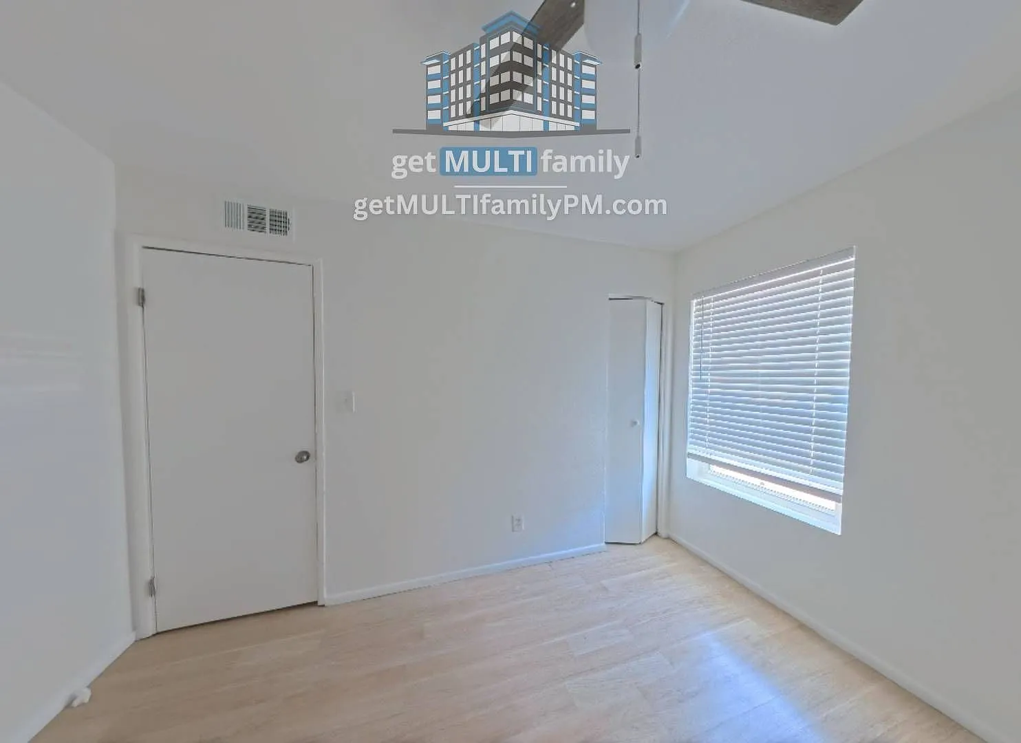 2 bed, 1.0 bath, 729 sqft, $1,100 — Photo 3