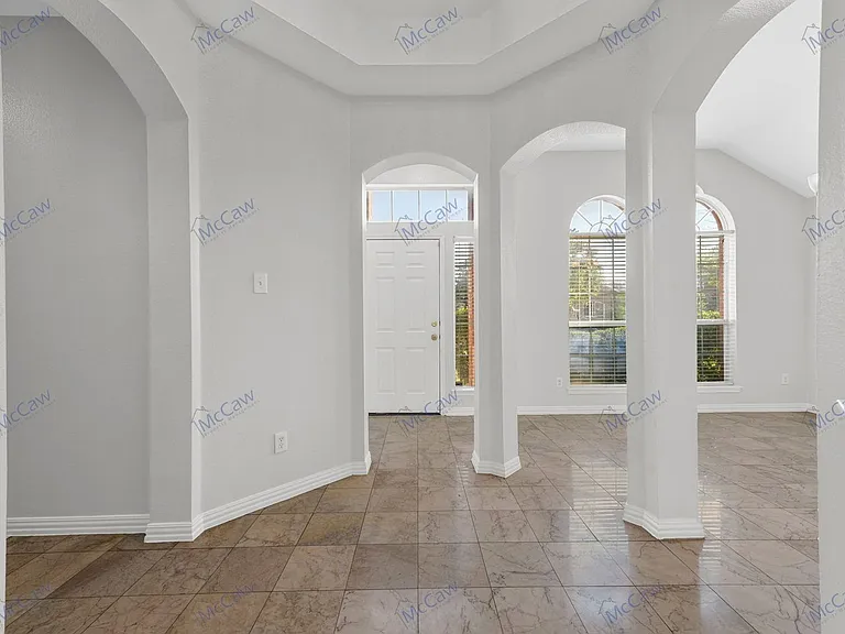 1403 Marblecrest Dr — Photo 7