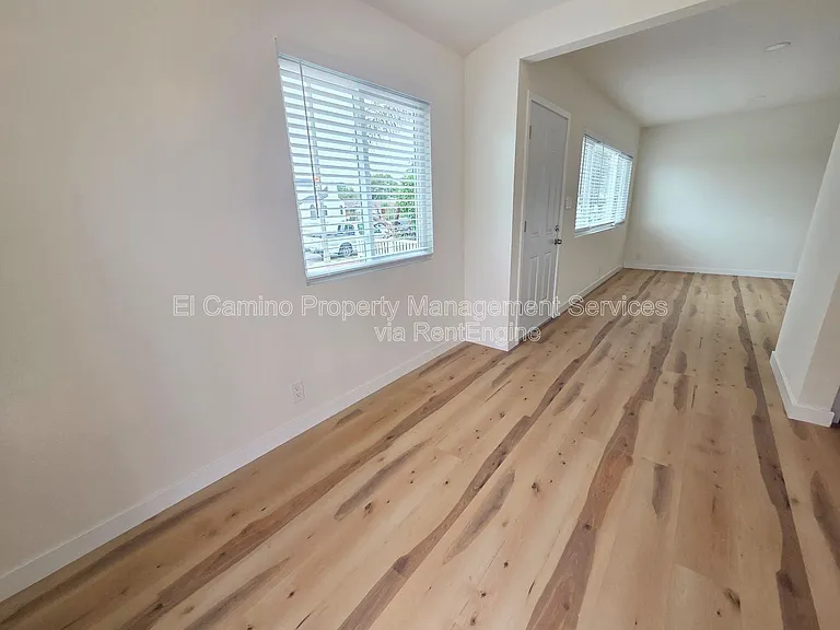 3164 Pine Ave — Photo 4