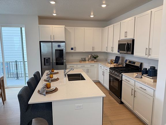 4th image of 1539 S 920 W #128