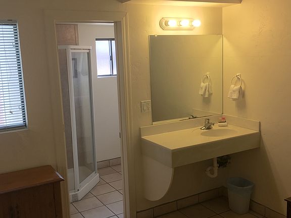 2nd image of 608 W Wickenburg Way