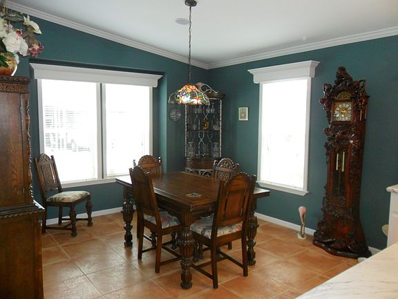 3rd image of 5216 Londonderry Ave