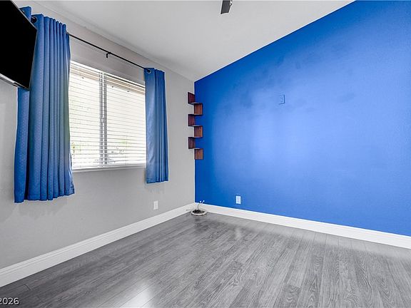 5th image of 4377 Hallendale Dr