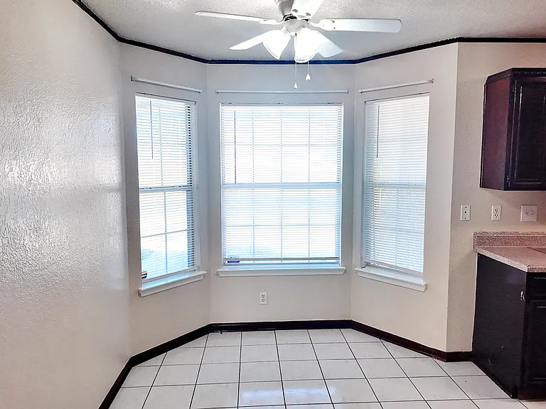 2812 Fieldstone Dr — Photo 9
