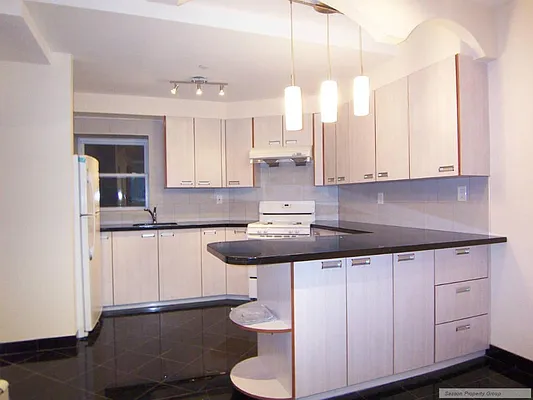 Rented by E Property Group | media 5