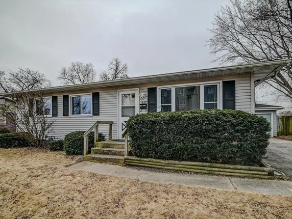 1945 Tennyson Ln, Madison, WI 53704