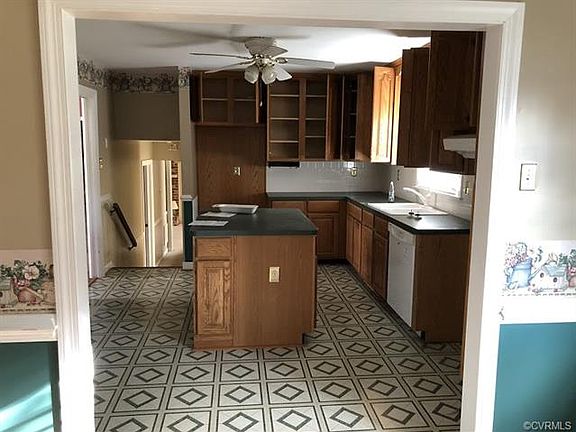 4th image of 2807 Melanie Ln