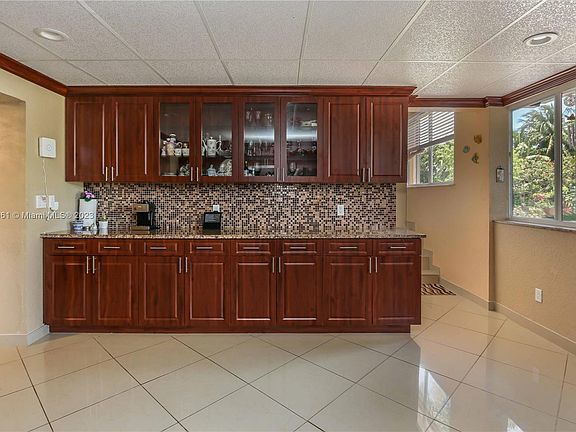 5th image of 2512 Okeechobee Ln