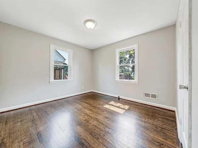 2109 Colgate St NE — Photo 17