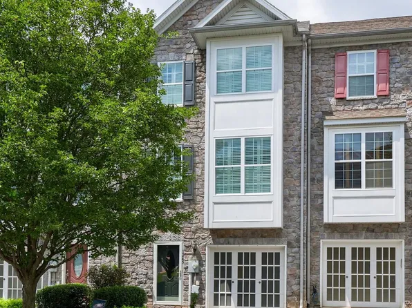 1245 Stonehaven Way, York, PA 17403