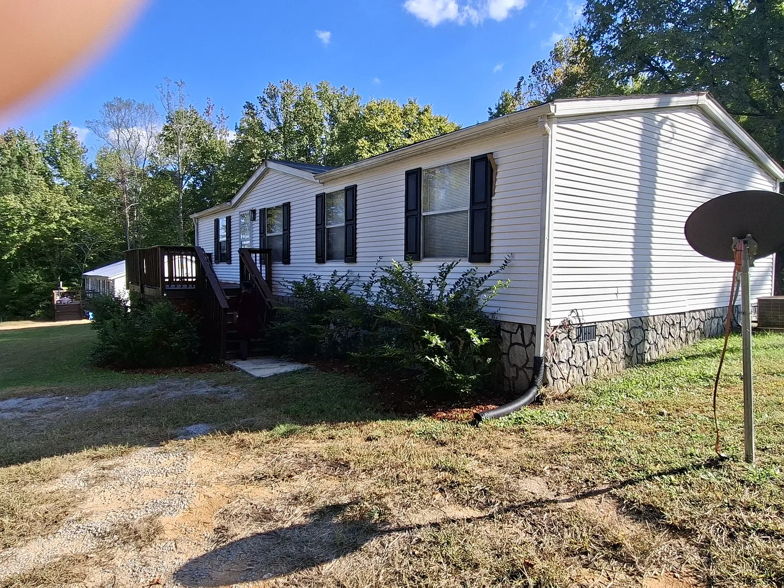 3 bed, 1104 sqft, $1,200 — Photo 2
