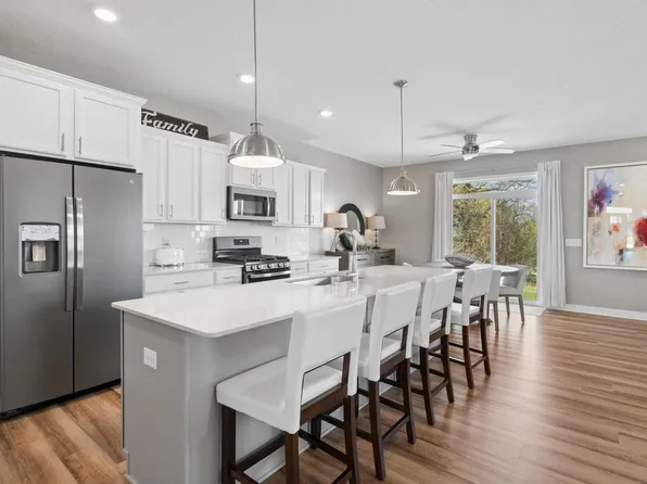 1248 Oak Tree Ct, Carver, MN 55315