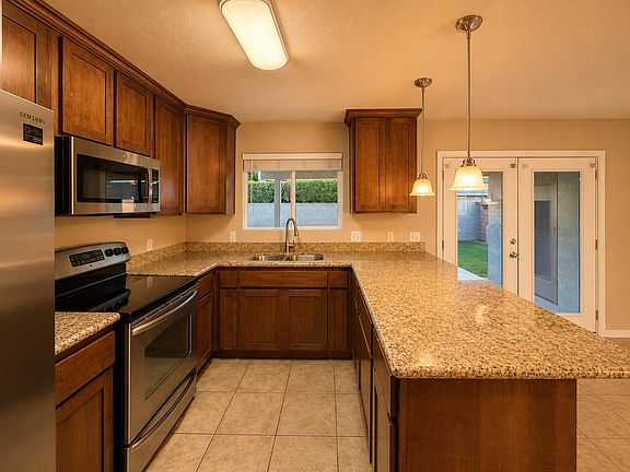4th image of 2939 W 21st Ln