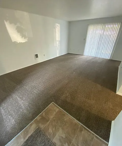 2885 SW 170th Ave #E — Photo 2
