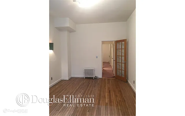 Rented by Douglas Elliman | media 22