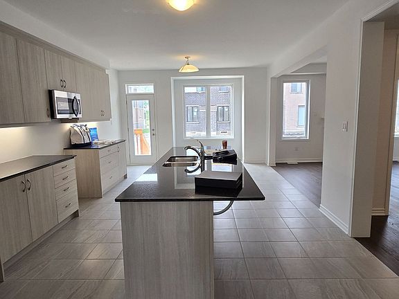 4th image of 690 Mika St