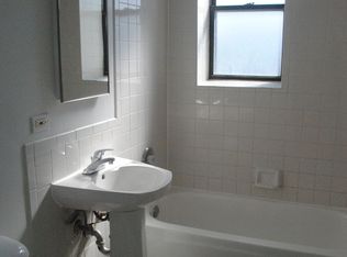 5006 W Madison St APT 3W, Chicago, IL 60644