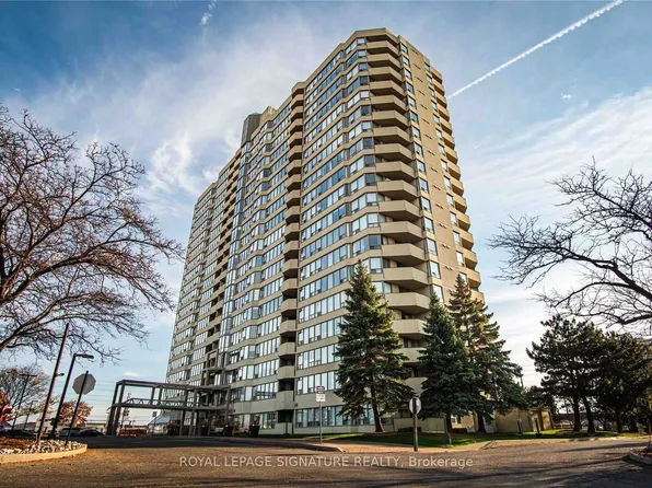 700 Constellation Dr #408, Mississauga, ON L5R 3G8