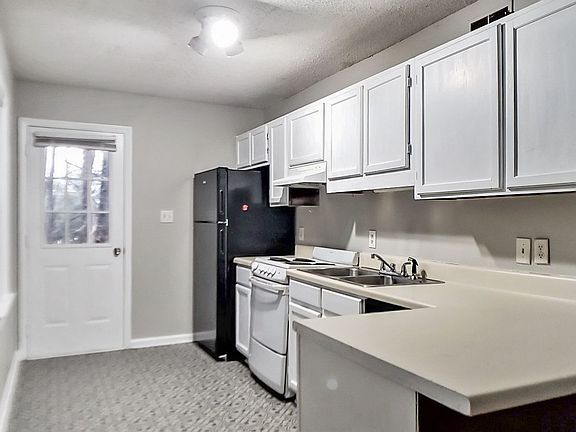 5th image of 6128 Spice Ridge Ln APT C