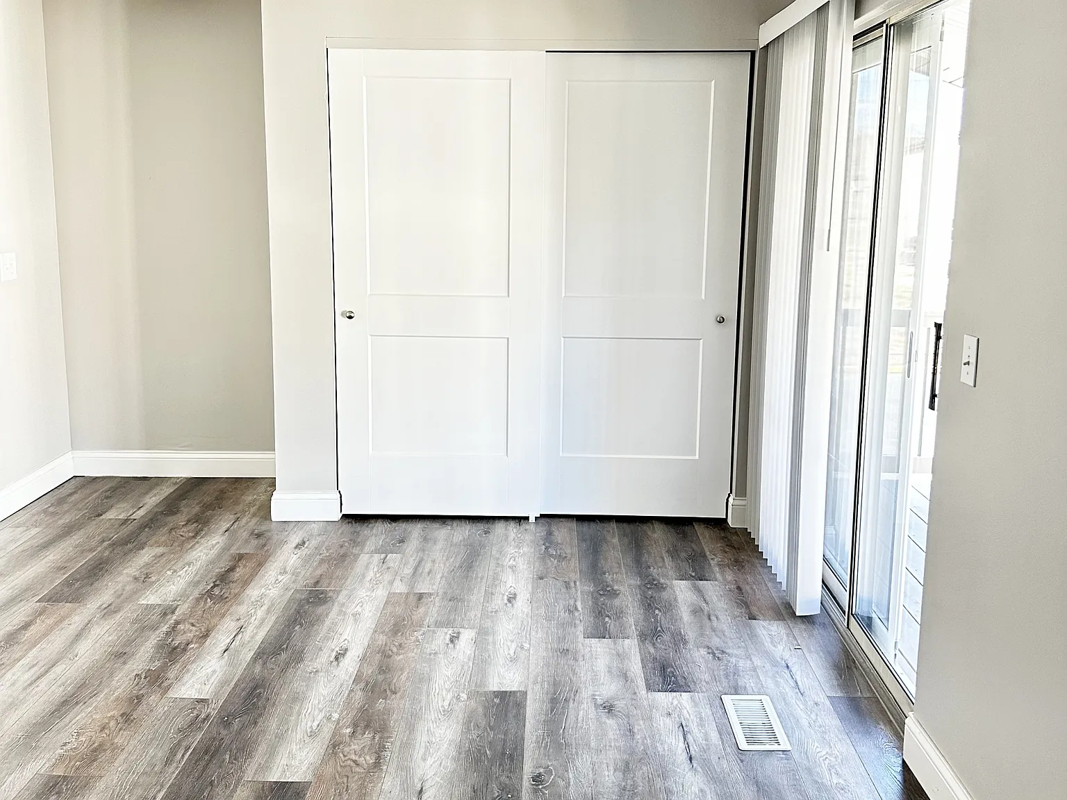 2236 Cordova Court - A — Photo 3