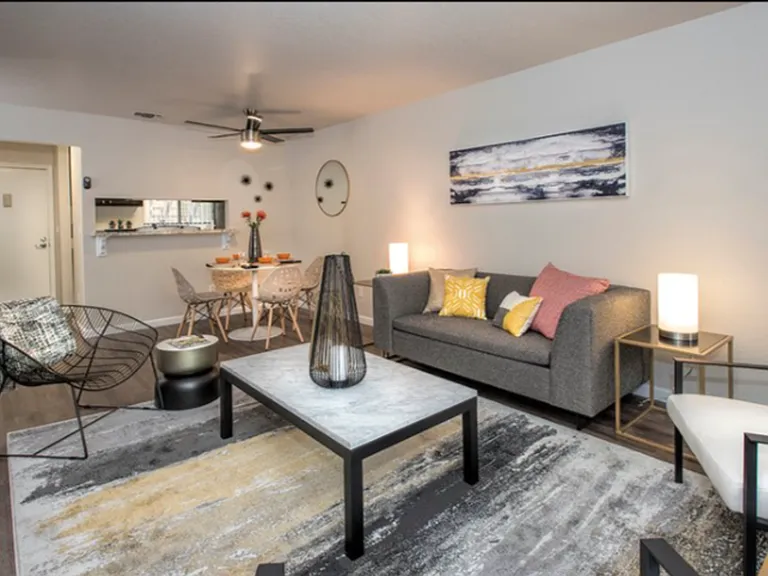 Park Lakewood Apartments — Photo 5