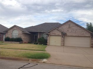 9212 Lakecrest Dr, Oklahoma City, OK 73159
