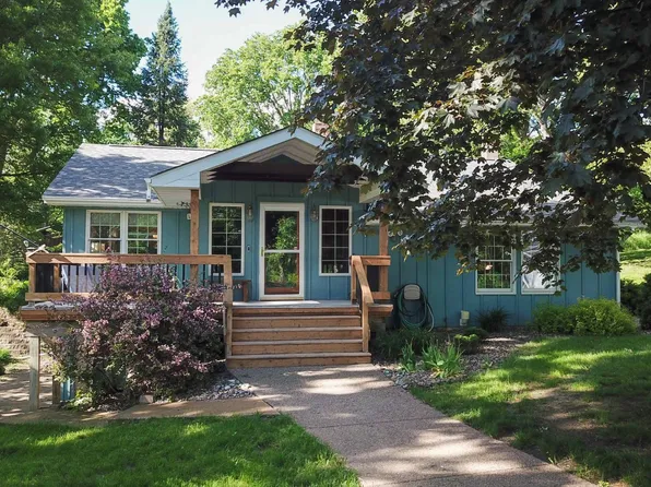 1957 Manning Trl N, Lake Elmo, MN 55042