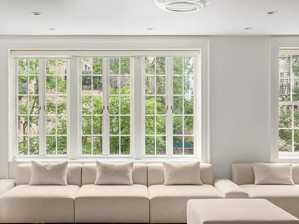 395 Bleecker Street image 1 of 10