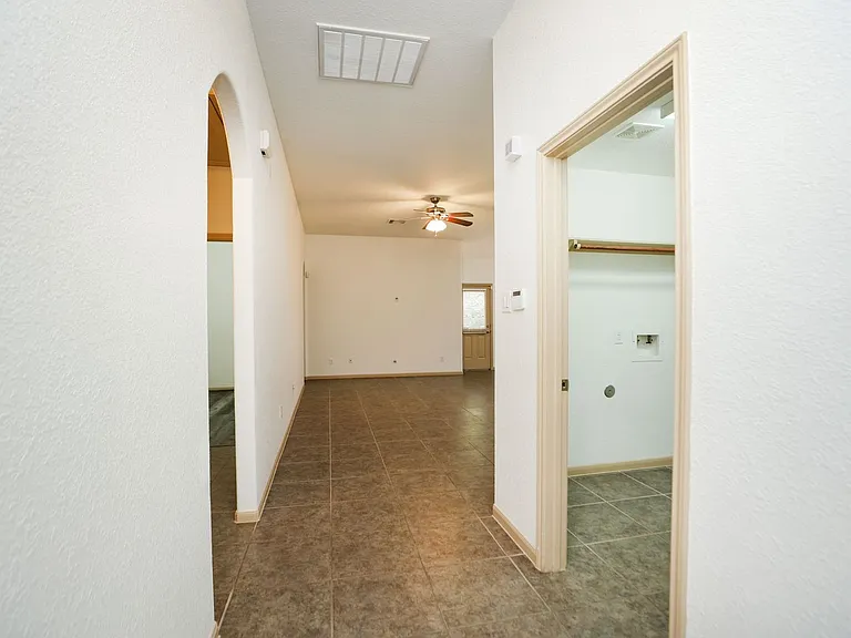 7042 Windy Run Ct — Photo 7