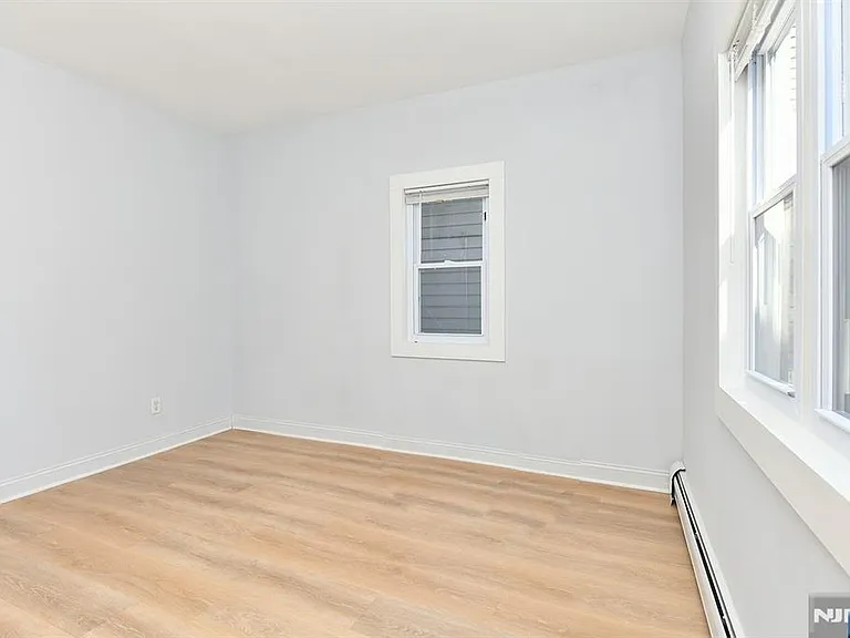 420 Carmita Ave #1 — Photo 16