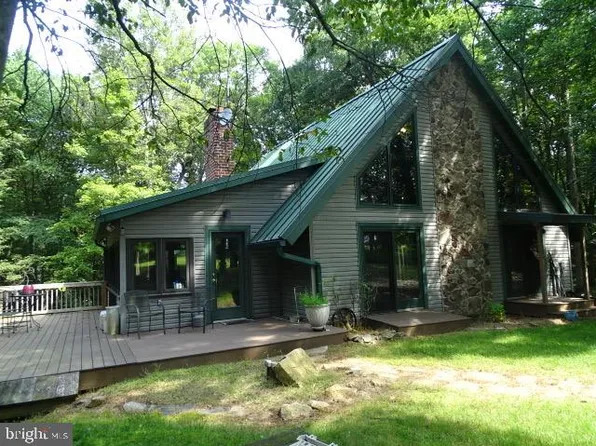 17918 Hemlock Ridge Rd, Broad Top, PA 16621