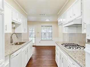 2802 Ashbury Dr, Arlington, TX 76015